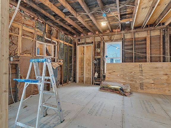 5th image of 3 Riley Ct