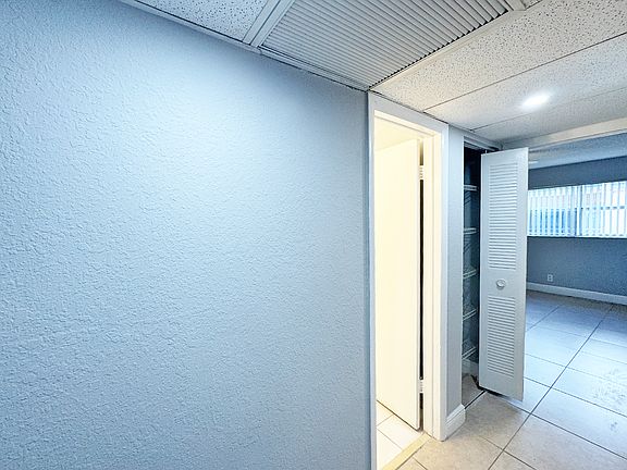 5th image of 4421 Treehouse Ln APT 21F