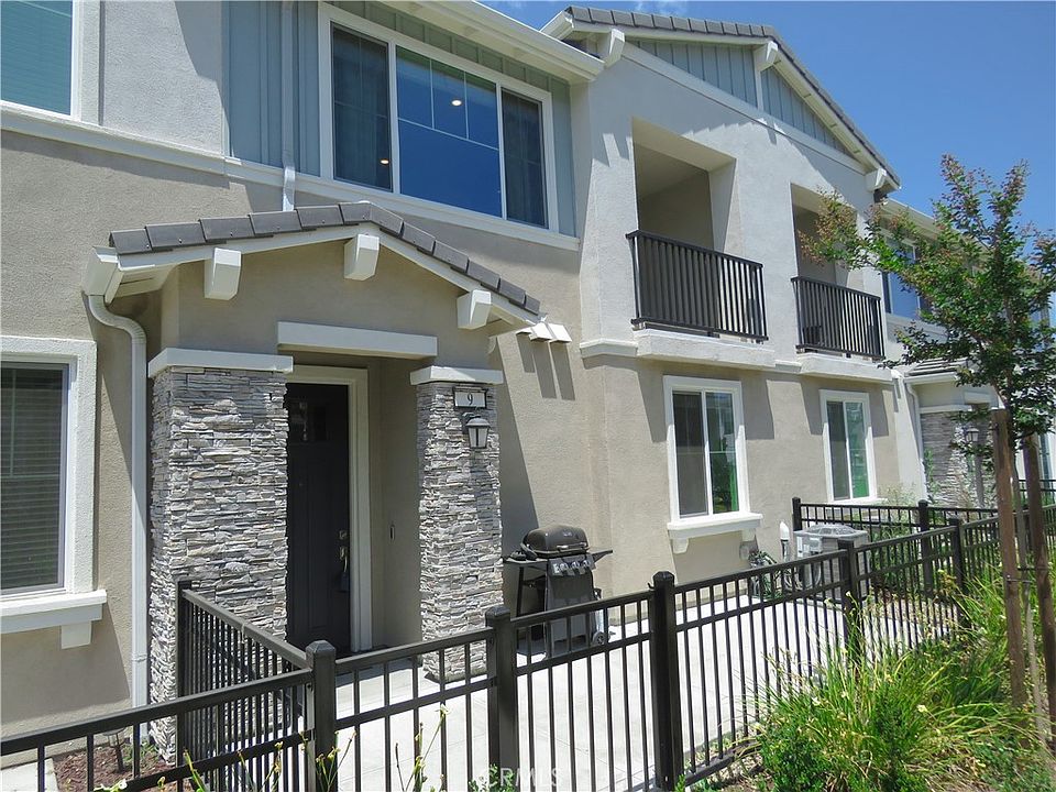 1st image of 16621 Wyndham Ln #9