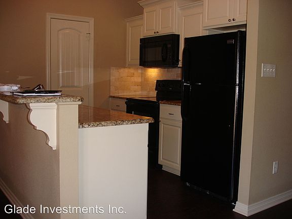 3rd image of 2668 Lori Ln