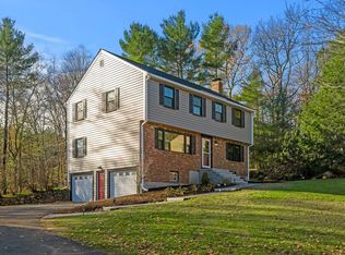 11 Fieldstone Ln, Beverly, MA 01915