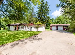 5811 Browntown Rd, Sawyer, MI 49125