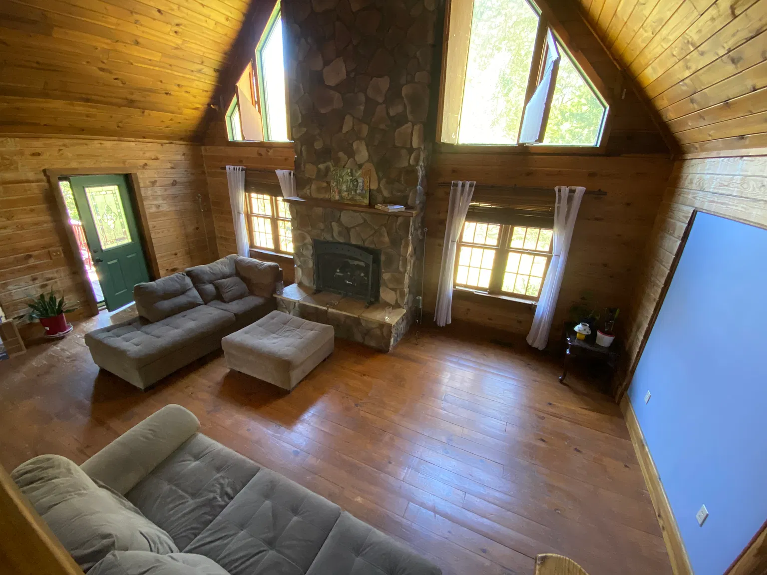 3 bed, 4000 sqft, $800 — Photo 4
