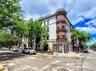 600-06 W Surf St, Chicago, IL 60657
