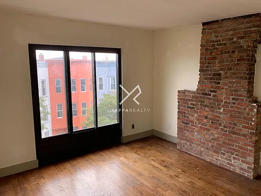 Rented by Yaffa Realty LLC | media 17