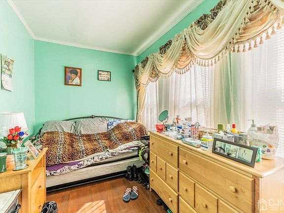5th image of 184 Kerrigan Blvd