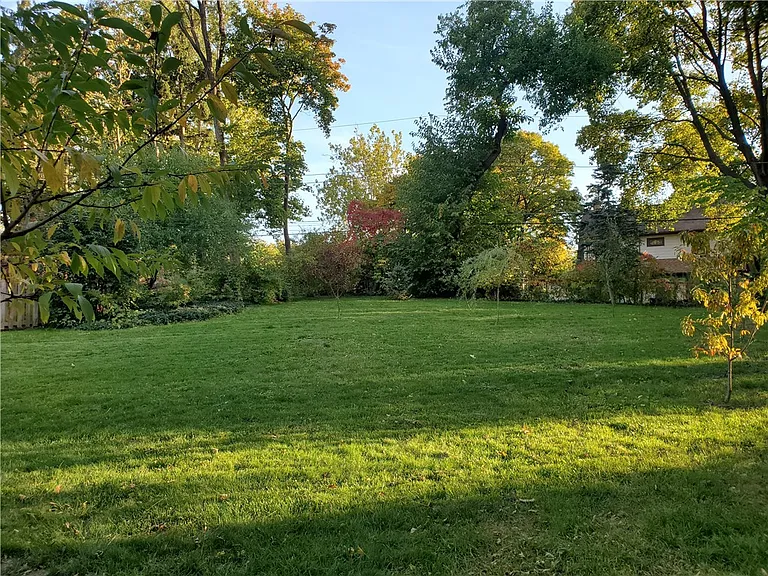 27 Hoyt Pl — Photo 22