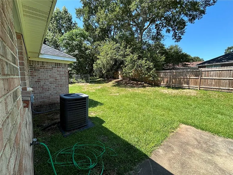 6626 Woodside Ct E — Photo 32