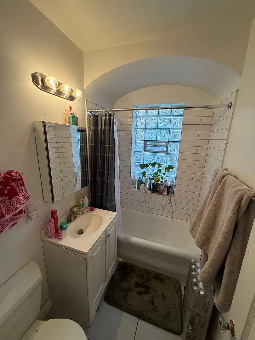 1 bed, 1.0 bath, 750 sqft, $1,795 — Photo 2
