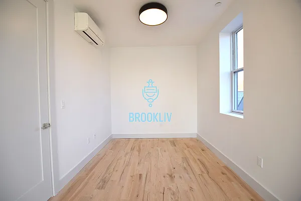 Rented by null | media 34