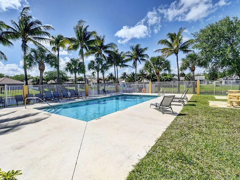 621 Anchor Point — Photo 11