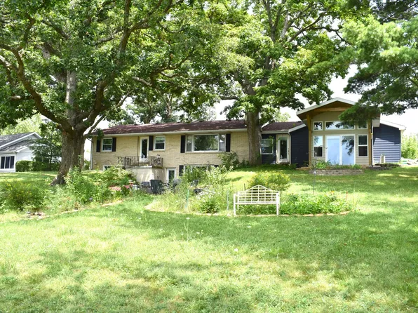 302 Weaver Ct, Loda, IL 60948