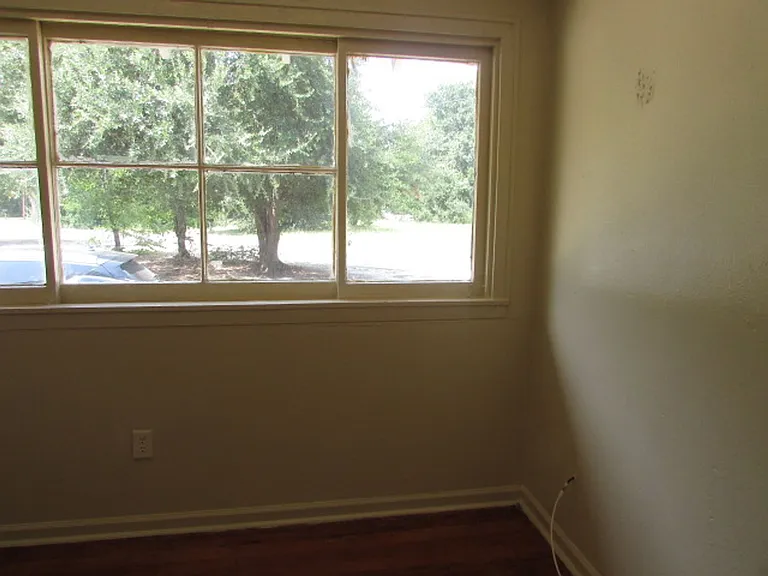 123 Dixie Dr — Photo 7