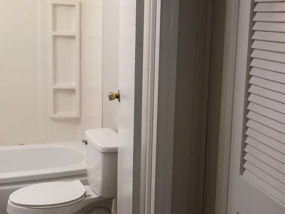 4th image of 10601 Richmond Ave