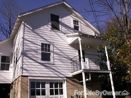 2nd image of 20 Woods Pl