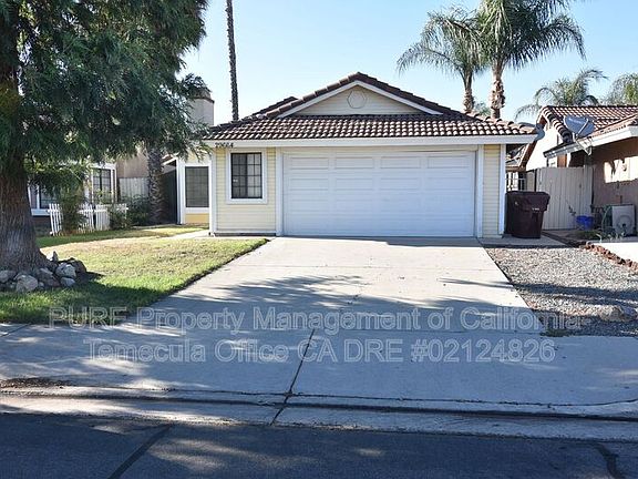 3rd image of 29664 Woodlands Ave