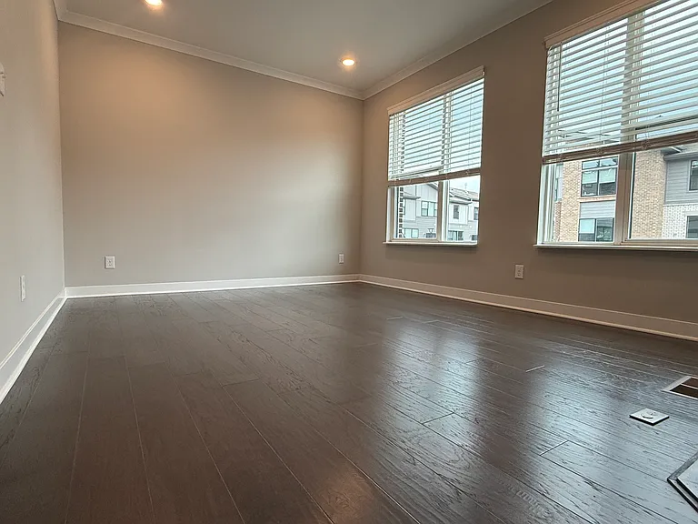 11580 Fulham St — Photo 37