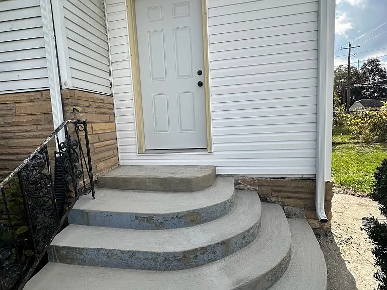 725 S Meade St — Photo 7
