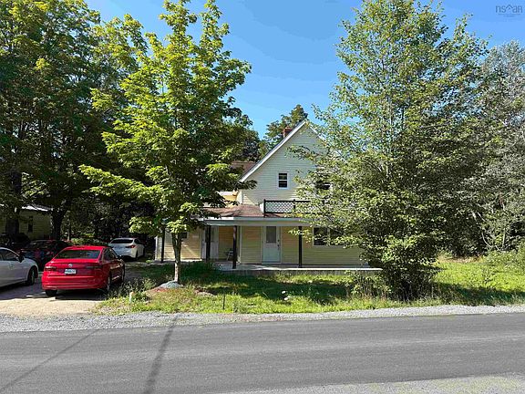2nd image of 89 Saint Phillips St