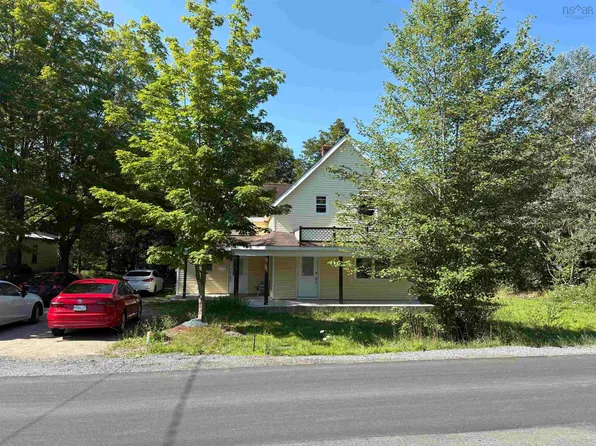 89 Saint Phillips St, Bridgewater, NS B4V 1W4