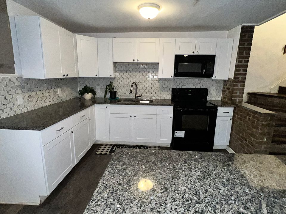 1st image of 25 Balfour Ave