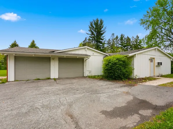 4911-4913 Lake Ave, Fort Wayne, IN 46815