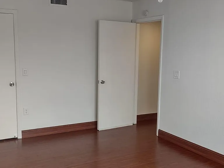 8215 Lake Dr #505 — Photo 15