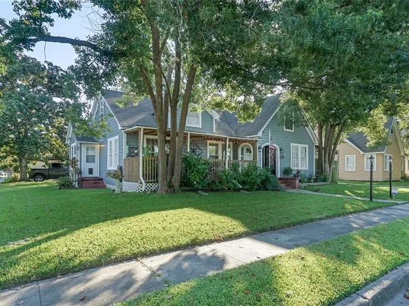 409 E Sterling St, Baytown, TX 77520