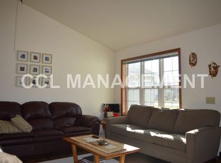 656 S Burr Oak Ave, Oregon, WI 53575