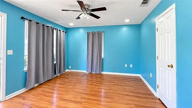 3 bed, 1.0 bath, 1000 sqft, $1,600 — Photo 2