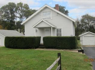 2069 Massillon Rd, Akron, OH 44312