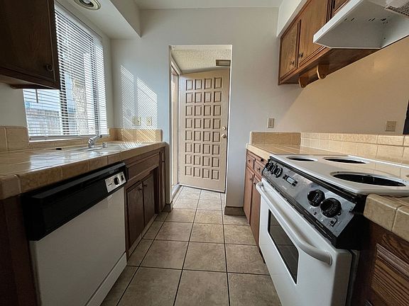 3rd image of 2308 Eric Way #B