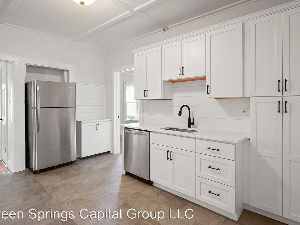 1st image of 17 Granite St Floor 1