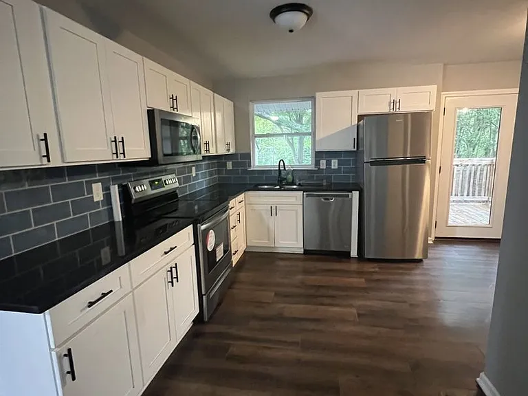 3338 Barfield Dr — Photo 4