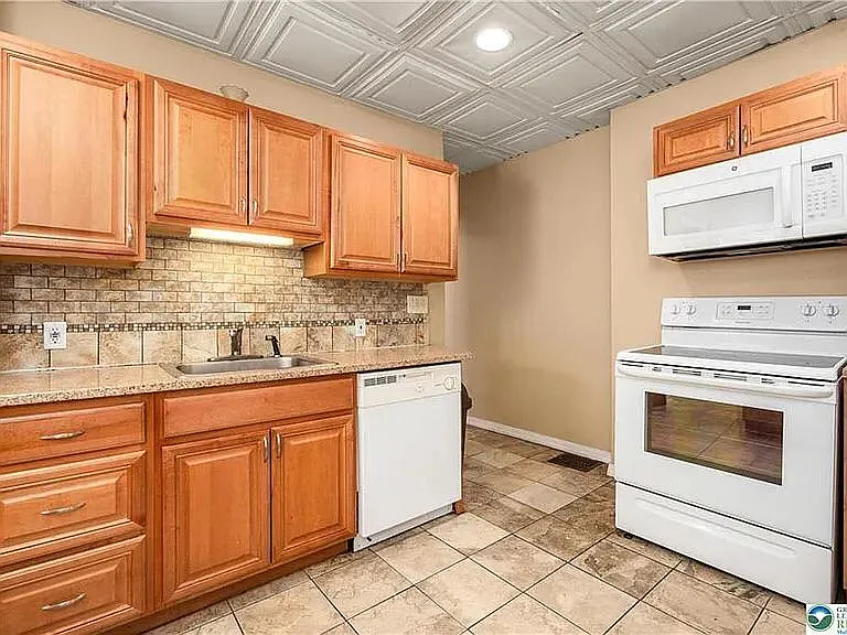815 Porter St — Photo 12