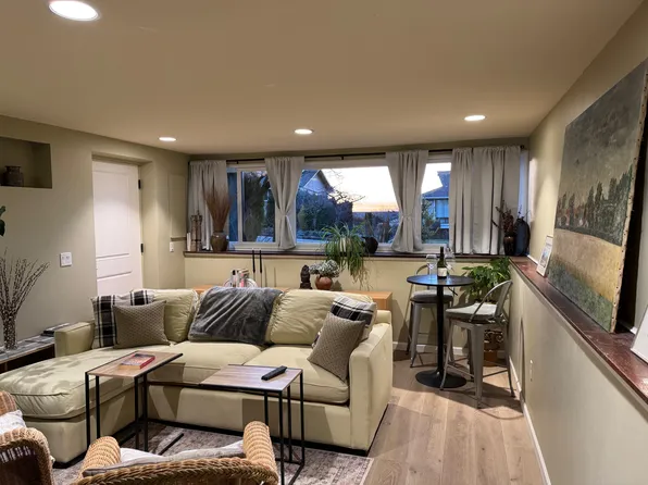 4476 141st Ave SE, Bellevue, WA 98006