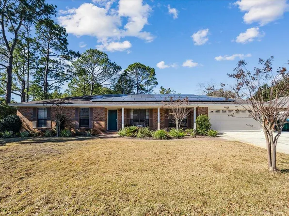 709 Chesapeake Dr, Gulf Breeze, FL 32561