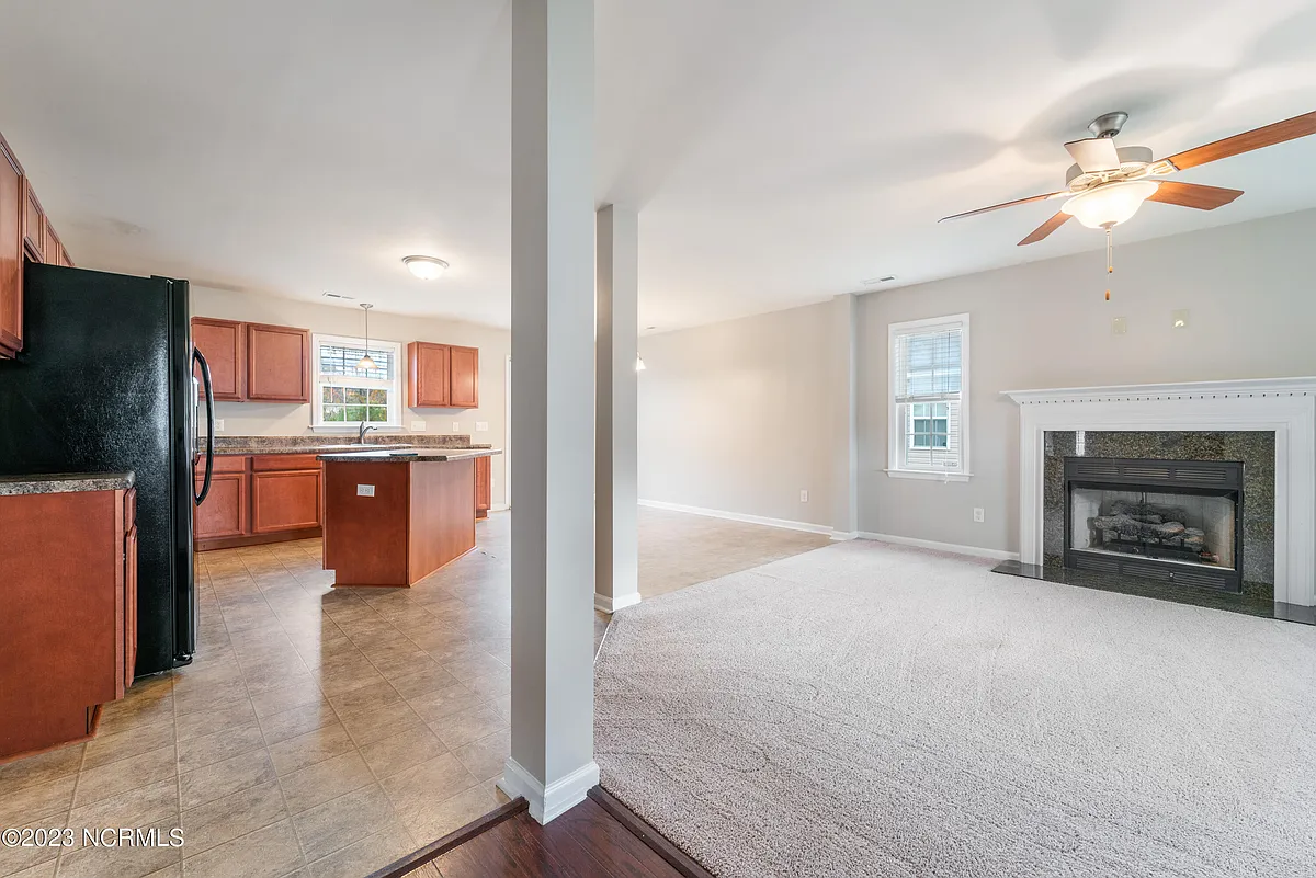 Building Photo - 4008 W T Whitehead Dr