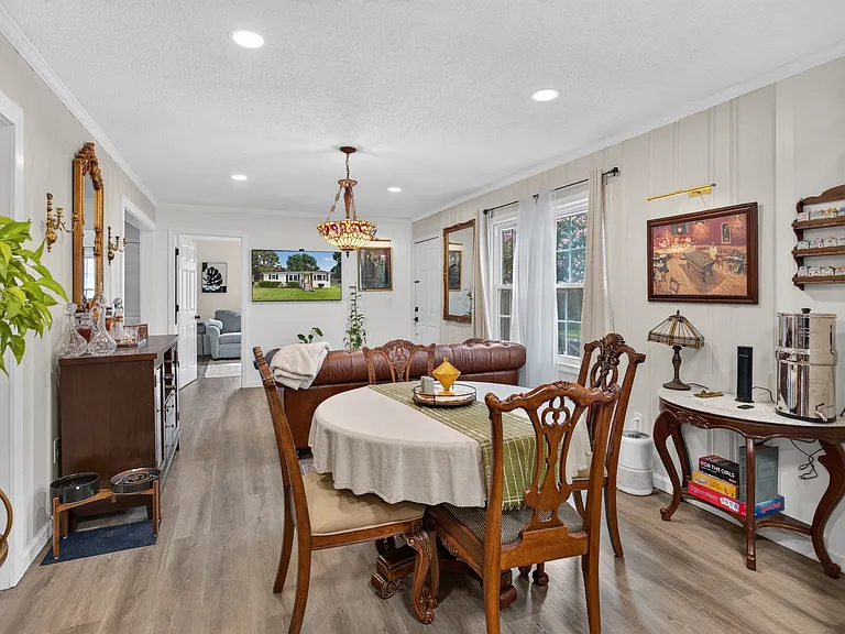 1315 Phyllis Dr — Photo 15