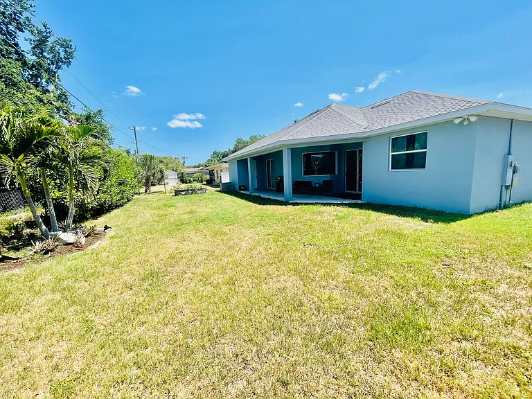 257 Manor Rd — Photo 21