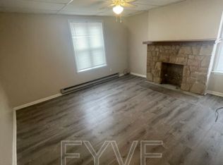 890 Duncan Ave APT 4, Washington, PA 15301