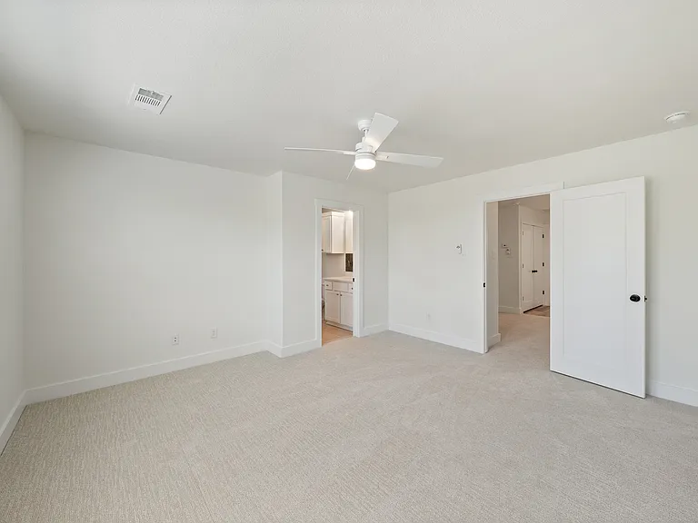 5811 S 31st St #104 — Photo 18