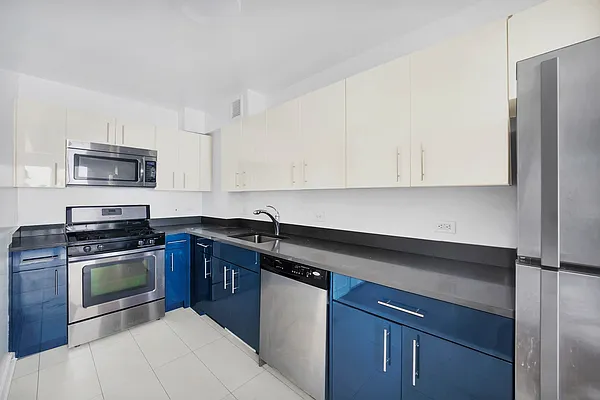 Rented by Douglas Elliman | media 20