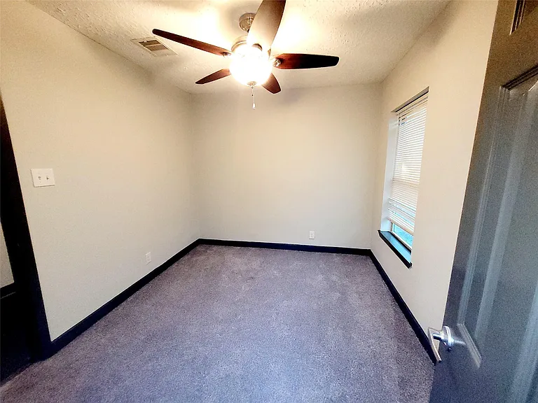1501 Asbury St — Photo 14