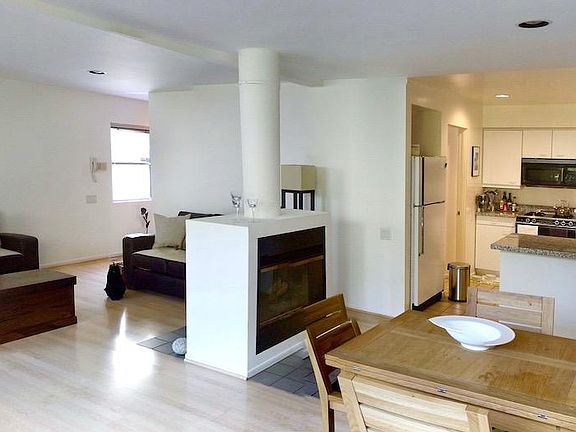 5th image of 11740 Darlington Ave APT 4