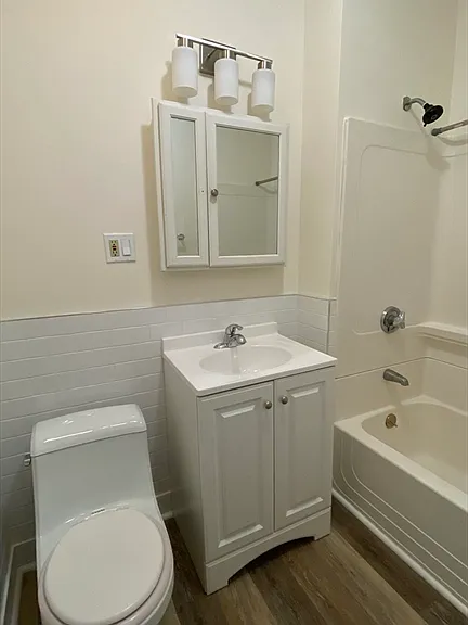 409 Chestnut St #3 — Photo 6