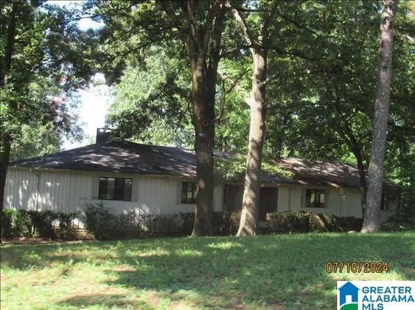 1101 Mountain Brook Dr, Oxford, AL 36203