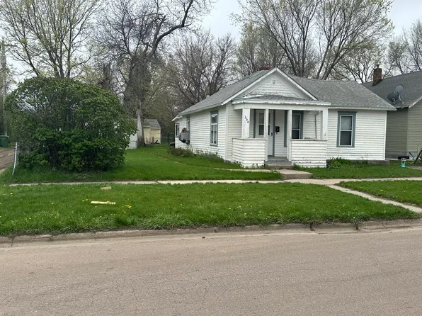 354 1st St SW, Huron, SD 57350