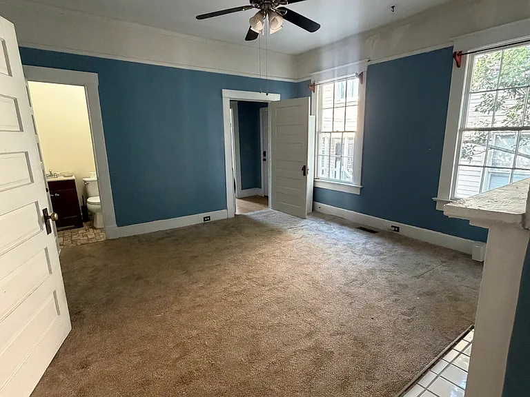 954 New St #956 — Photo 7