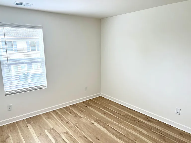1719 Fenway Loop — Photo 11